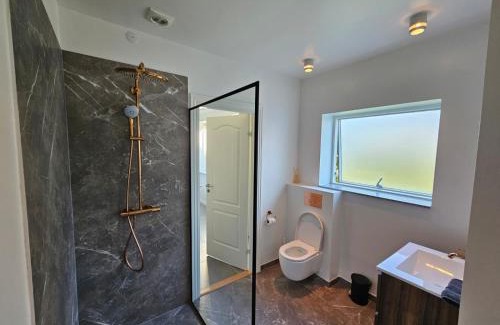 Kastrup Apartment | CPH Airport Room - 1 min to Train, 15 min to Beach