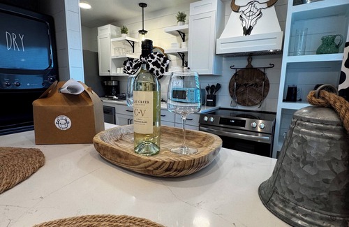 Fort Myers House | Cracker Cow Cottages B, Downtown Ft. Myers: Walk to Best Eats and Shops!