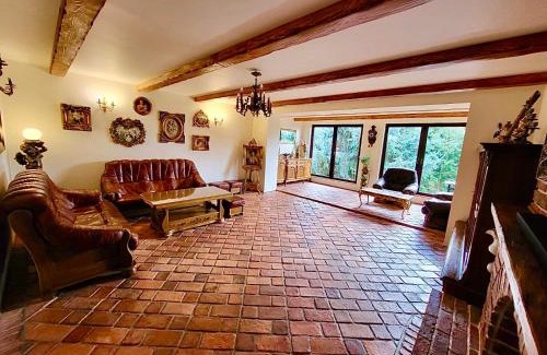 Wzgorza Krzeslawickie Villa | Cracow. Villa Cherubin Garden