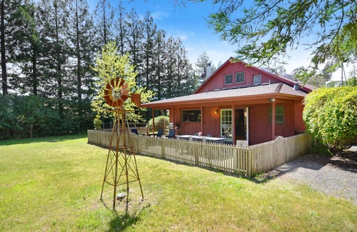 Sonoma House | Craftsman Style Cabin in the Heart of Sonoma- Includes Wine Tasting Passport