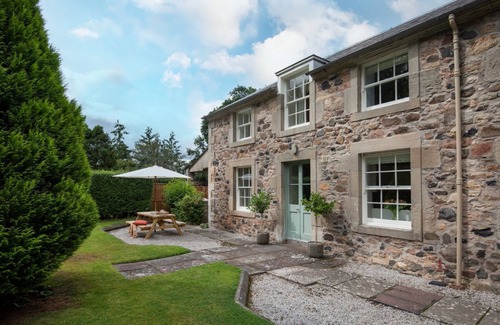 Kelso Cottage | CRAILING COTTAGE - a peaceful country estate near to Jedburgh & Kelso