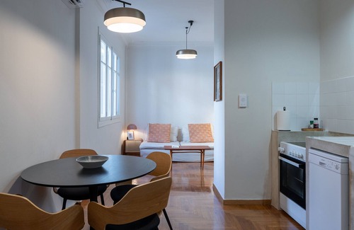 Kerameikos Apartment | Crane – Stylish Living in the Heart of Metaxourgeio