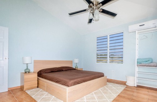 Borinquen Villa | ✨Crash Boat Villa by the Sea✨ Complete w/ resort pool, swim up bar, and HOT TUB!