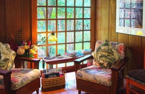 Volcano Cabin | crater rim cabin garden view