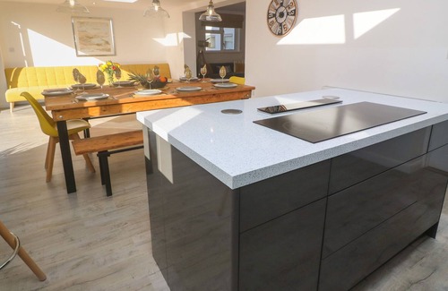 Constantine House | CRAYBOURNE, family friendly, luxury holiday cottage in Constantine