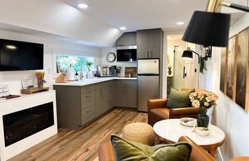 Logan Cabin | Creative Cabins - Hayloft