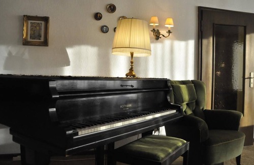 Mainz-Bingen Apartment | creative house for groups / seminars (8 persons +) 130m2, sun and Rhine view