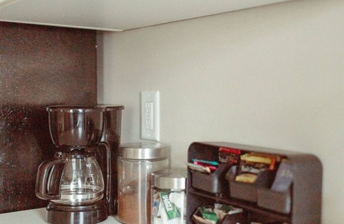 Westerville Apartment | Creative, Modern, Bright Getaway
