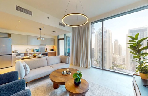 Dubai Apartment | Creek Rise Tower 1 - One Bedroom with Creek View