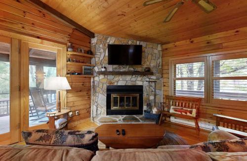 Newland House | Creekfront Cabin