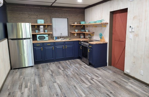 Rabun Gap Cabin | Creekside at the Wolffork Valley Chalet - Dog Friendly!