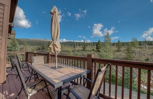 Vista Point House | Creekside Breckenridge Gem: Hot Tub and Fire Pit