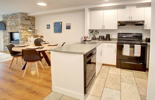 Whistler Creekside Apartment | Creekside Bright1BR: Sleeps 4,Pool,Patio+BBQ,Near Shops & Restaurants & Valley Trail