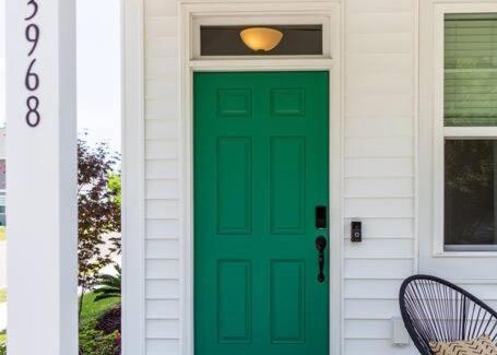 North Charleston House | Creekside Bungalow - 4 mi to downtown Charleston