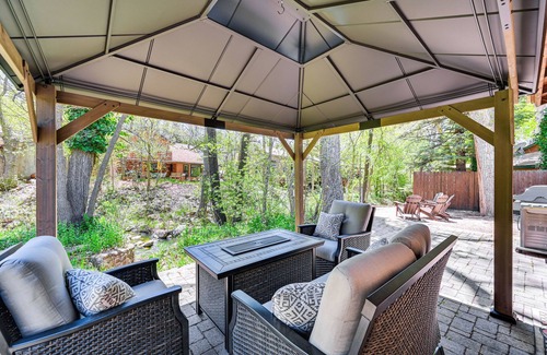 Christopher Creek Cabin | Creekside Cabin Retreat w/Private Deck in Payson