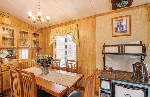 Panguitch Cabin | Creekside Cabin w/Deck & Views in Panguitch!