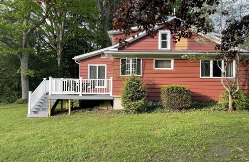 Carlton Cottage | CREEKSIDE COTTAGE WITH WATER ACCESS, LARGE LOT WITH CAMPFIRES AND LOTS OF CHARM