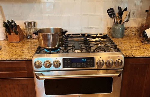 Sardinia Cottage | Creekside Country Cottage- minutes away from I-95
