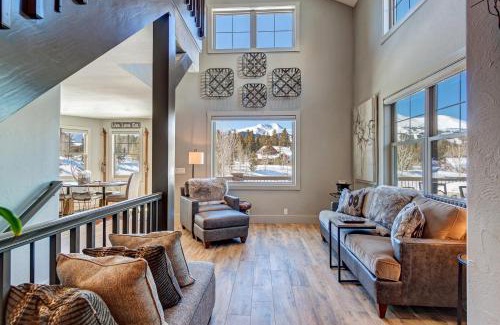 Vista Point House | Creekside Escape Home