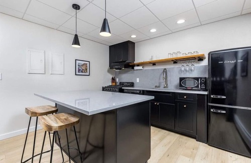 Taku - Campbell House | Creekside Getaway: On the Creek in Anchorage