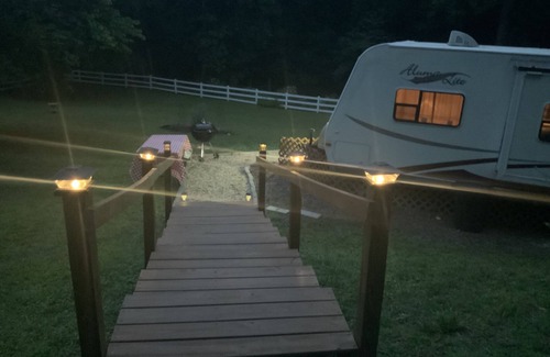 Ellijay House | Creekside Glamping Escape!
