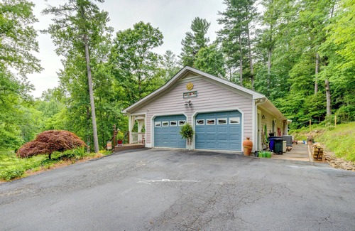 Hendersonville Apartment | Creekside Hendersonville Haven: Hot Tub & Fire Pit