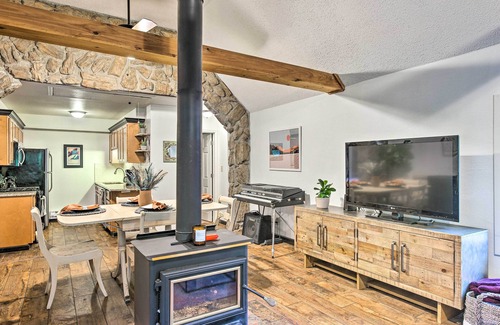 Morrison Cabin | Creekside Morrison Cabin ~ 9 Mi to Red Rocks Park!