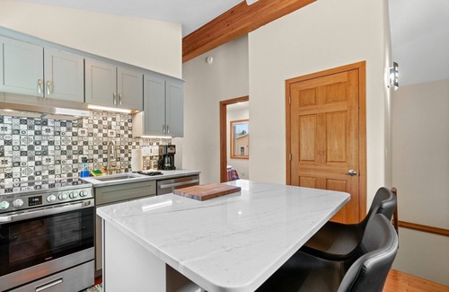 Durango Cottage | Creekside Retreat, Pet Friendly, A/C, Incredible Views, Close to town!