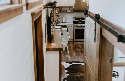 Guerneville House | Creekside Under the Redwoods