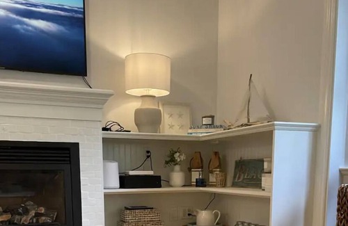 Surrey Cottage | Crescent Beach Vintage Bungalow ~ Nostalgic Beach Living