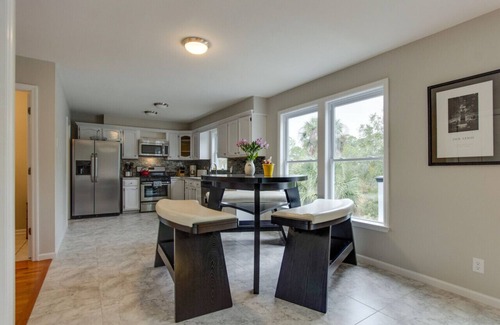 Folly Beach House | “Crescent Moon” - 5BR – established, top rated, dog friendly, 5 min walk to beach!