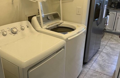 Folly Beach House | “Crescent Moon” - 5BR – established, top rated, dog friendly, 5 min walk to beach!