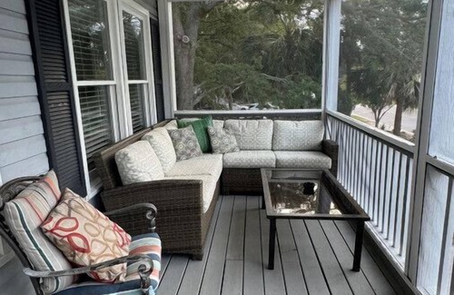 Folly Beach House | “Crescent Moon” - 5BR – established, top rated, dog friendly, 5 min walk to beach!