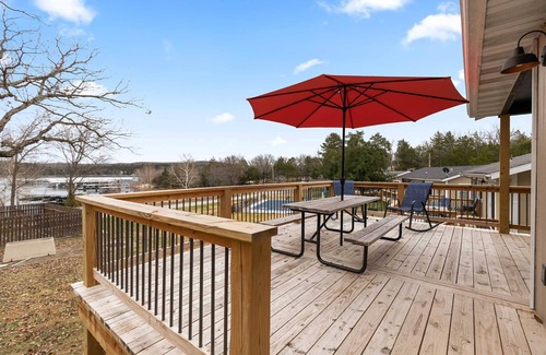 Jenkins Cabin | Crest View Cabin - Bring Your Boat, Enjoy The Swim Dock, Kayaks, Pool, and Views! | 9