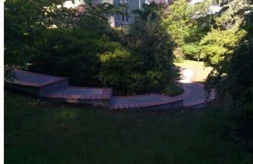 South Hills House | Crest View