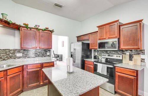 Crestview House | Crestview Family Home Screened Porch and Games!