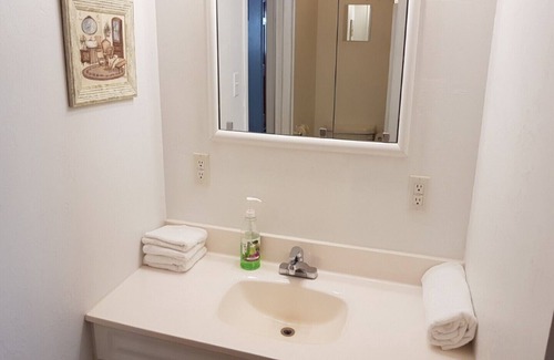 Chapleau House | Crestview Guest House - Crestview House - Superior Room F07