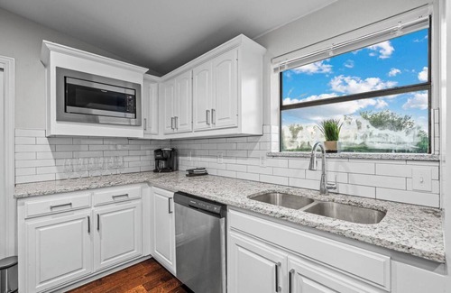 Wylie House | Crew-Friendly | 1-Level · Huge Yard · Big Parking