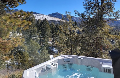 Cripple Creek House | Cripple Creek Cabin with Fantastic Views and Hot Tub