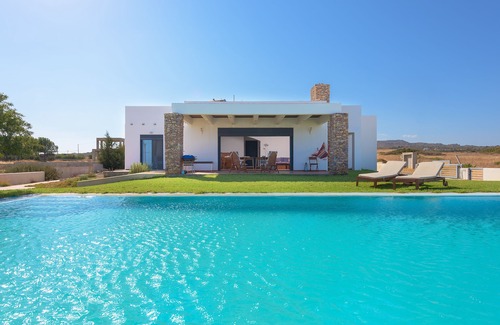 Lahania Villa | Cristelia Seafront & Pool Villa