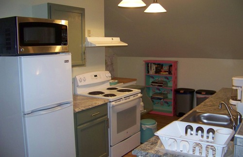 Leicester Apartment | Critter Hill Studio Apt. close to downtown Asheville and the Blue Ridge Parkway