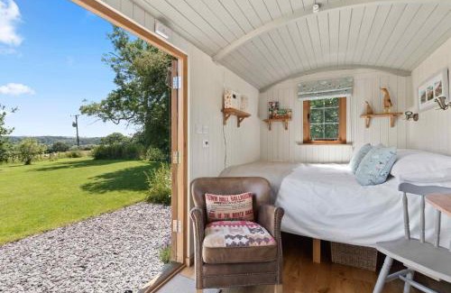 Raglan Apartment | Cromwell's Hideaway