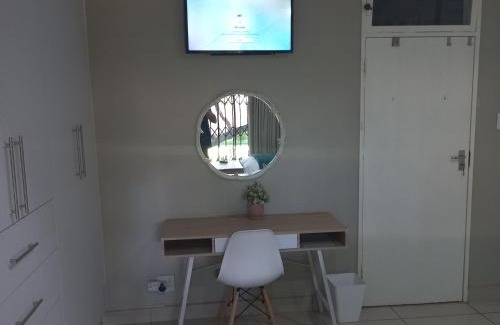 Kimberley House | Cronin Luxury accommodation Room 4