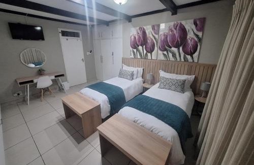 Kimberley House | Cronin Luxury accommodation Room 4