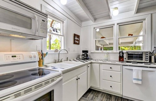 St. Marys Cottage | Crooked River Charm: Sabina's Riverside Cottage