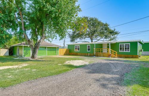 Crosby House | Crosby Huffman Hideaway Serene Escape with Yard
