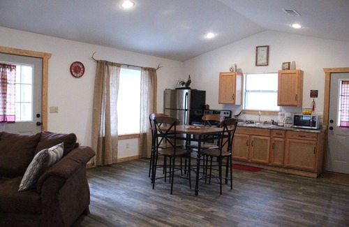 Murfreesboro Cabin | Crosscut Cabins- Minutes from Lake, River, & Diamond Mine! Private Hiking Trail!