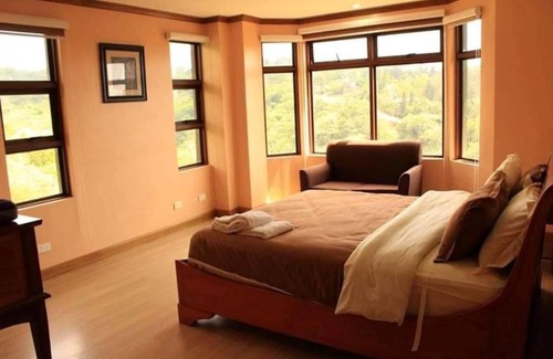 Canlubang Apartment | CROSSWINDS LUXURY RESORT 3 BEDROOM SUITE