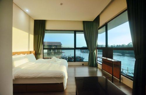 Kampung Sepetang House | Crosview