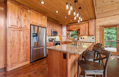 Raccoon Ridge Cabin | Crow`s Nest - Aska Adventure Area